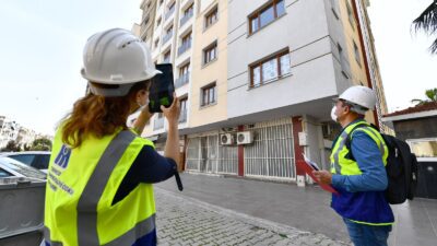 İzmir Büyükşehir Belediyesi’nin yapı envanteri çalışmaları kapsamında Bayraklı ve Bornova’daki
