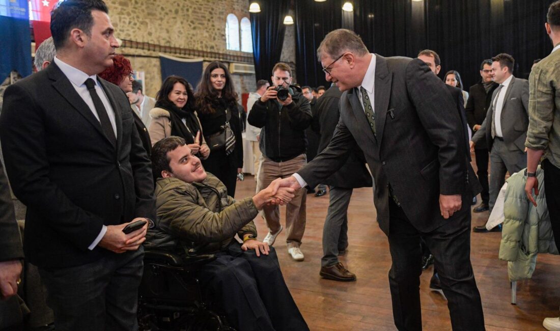 Gençlik Eylem Planı Çalıştayı’nın açılışını yapan Başkan Dr. Cemil Tugay,