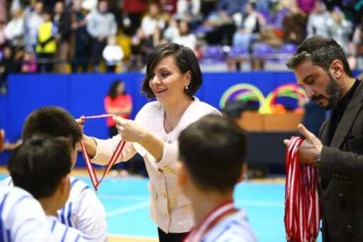 Karabağlar Belediyesi, Spor Okullarına katılan öğrenciler için sömestr tatilinde keyifli