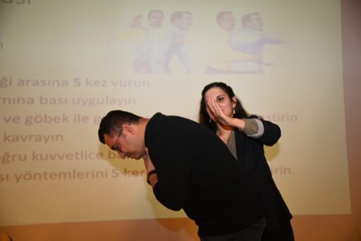 Manisa Büyükşehir Belediyesi, çalışanlarının, insan sağlığı için kritik anlarda hızlı