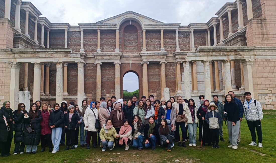 Manisa Büyükşehir Belediyesi, Nisan 2024’ten itibaren düzenlenen 260 etkinlikle Manisalıların