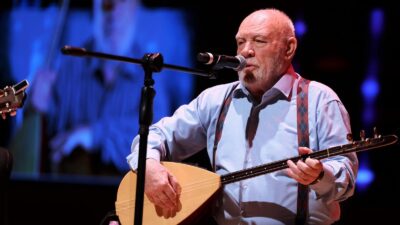 Türk halk müziğinin dev ismi Musa Eroğlu, İzmir Büyükşehir Belediyesi