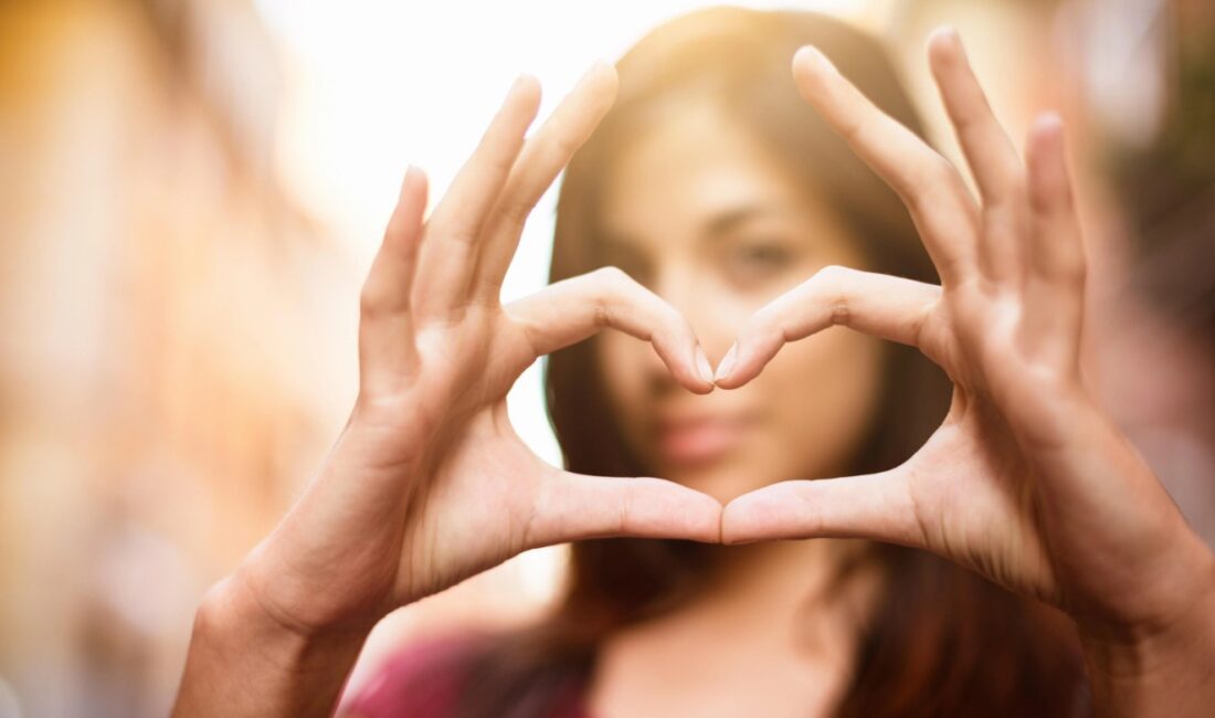 NARLIDERE BELEDİYESİ, ÖZ ŞEFKAT SEMİNERİ DÜZENLİYOR Narlıdere Belediyesi, vatandaşların ruh sağlığını güçlendirmek ve kendilerine karşı daha