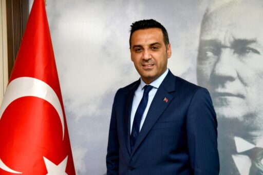 Çiğli’de emekliler tazminat; memurlar sosyal denge tazminatı sevinci yaşıyor. Çiğli