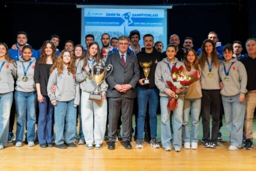 İzmir Büyükşehir Belediye Başkanı Dr. Cemil Tugay, Challenger Kupası’nda namağlup