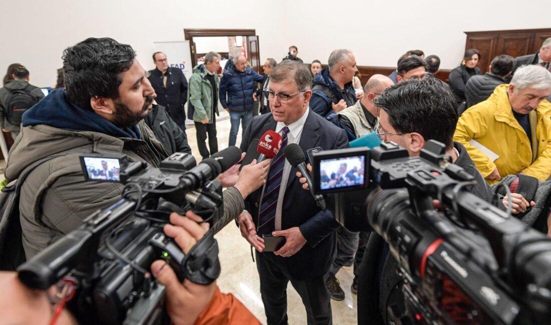 İzmir Büyükşehir Belediye Başkanı Dr. Cemil Tugay, İzmir Valiliği tarafından