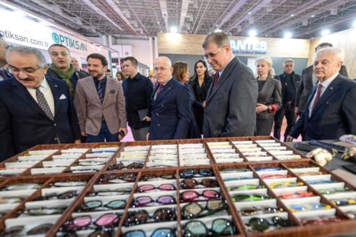 Tugay: İzmir'de, optik sektöründeki en son teknolojilerin sergilendiği Optic World