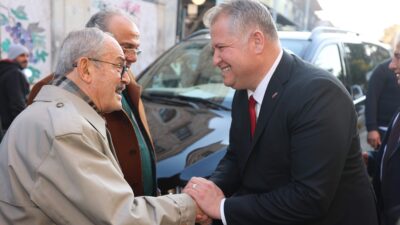 Urla Atatürk Kültür Merkezi’nde düzenlenen Yılmaz Karakoyunlu’yu anma etkinliği, Karakoyunlu’nun