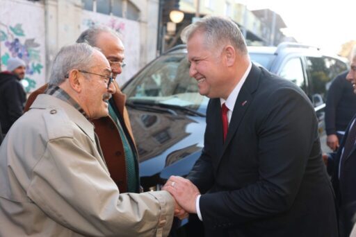 Urla Atatürk Kültür Merkezi’nde düzenlenen Yılmaz Karakoyunlu’yu anma etkinliği, Karakoyunlu’nun