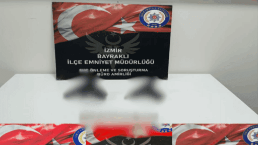 İzmir’in Bayraklı ilçesinde ruhsatsız silah bulunduran şahıslara yönelik polis ekipleri