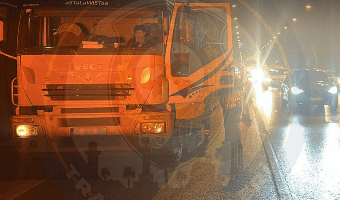 İzmir Bayraklı Tüneli içerisinde Bornova istikametine doğru sağ şerit üzerinde