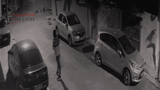 İzmir’in Bayraklı ilçesine bağlı Çay Mahallesi’nde gece saatlerinde motosiklet hırsızlığı