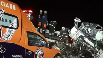 Brezilya’nın Sao Paulo eyaletinde, üniversite öğrencilerini taşıyan bir otobüs ile