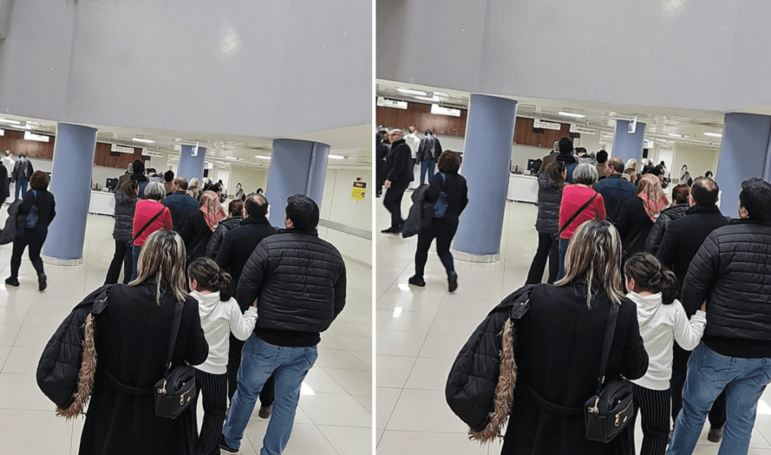 Çiğli Eğitim ve Araştırma Hastanesi’nde uzun kuyruklar oluştu, Hastalar isyan etti İzmir Çiğli Eğitim ve Araştırma Hastanesi'nde uzun kuyruklar oluşması, hastaların