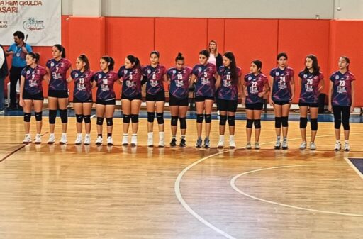 Efes Selçuk Belediyesi spor okullarıyla kentte yaşayan çocukların spor ile