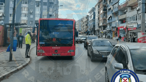 İzmir’in Gaziemir ilçesi Önder Caddesi ile Akçay Caddesi kesişimine yakın