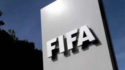 FIFA, Sivasspor’a 3 dönem transfer yasağı getirildiğini duyurdu. Bu karar,