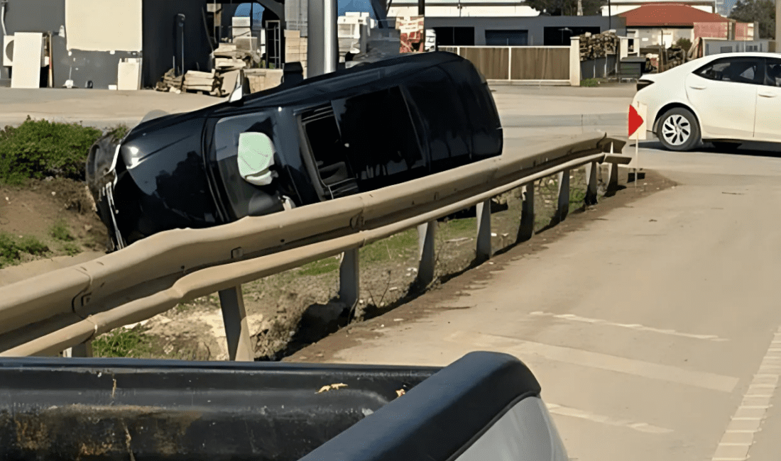 İzmir Güzelbahçe’de trafik kazası: Araç yan döndü! İzmir’in Güzelbahçe ilçesinde meydana gelen trafik kazasında bir araç kontrolden