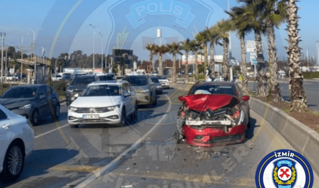 İzmir’in Konak ilçesi Mustafa Sahil Bulvarı, Hava Eğitim Komutanlığı önünde