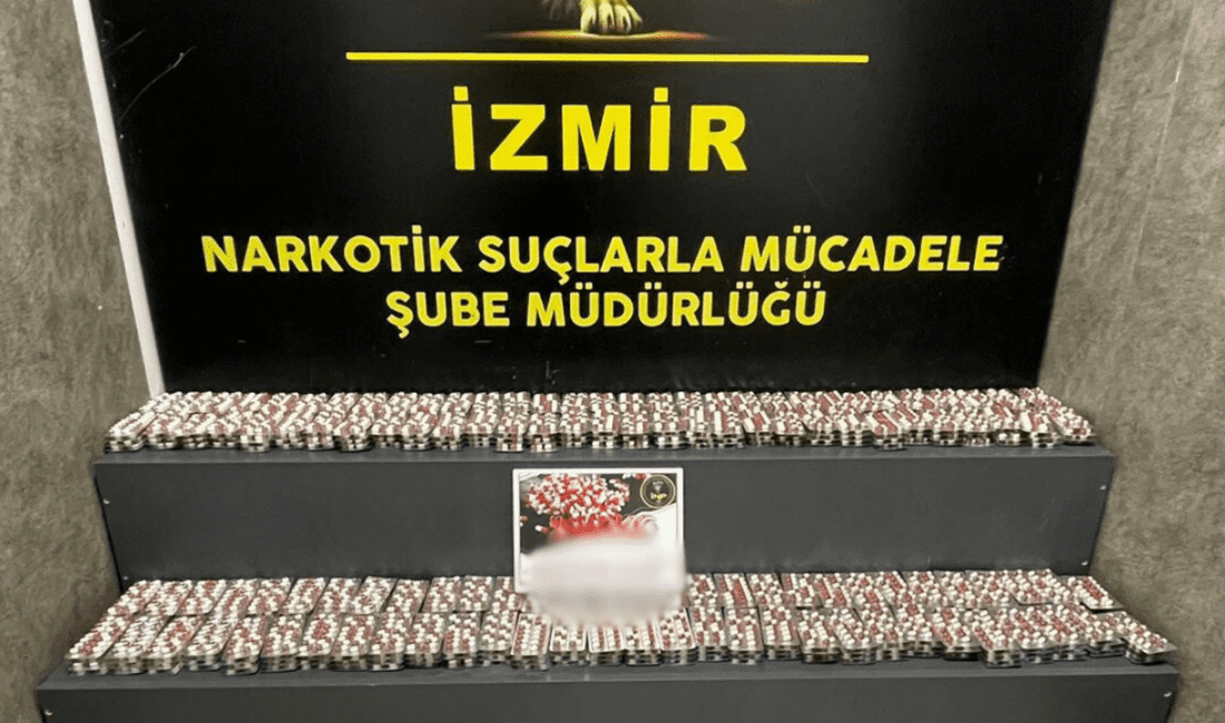 İzmir Narkotik Suçlarla Mücadele Şube Müdürlüğü ekipleri, Bornova ilçesinde torbacı