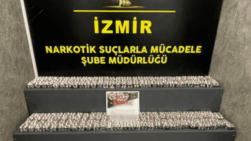 İzmir Narkotik Suçlarla Mücadele Şube Müdürlüğü ekipleri, Bornova ilçesinde torbacı