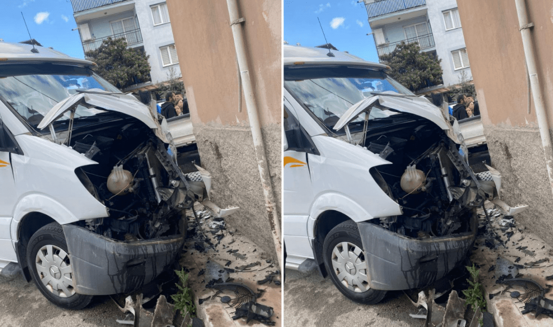 İzmir’in Bornova ilçesinde, bugün okul çıkışı öğrenci servisi Yeşilova mahallesinde