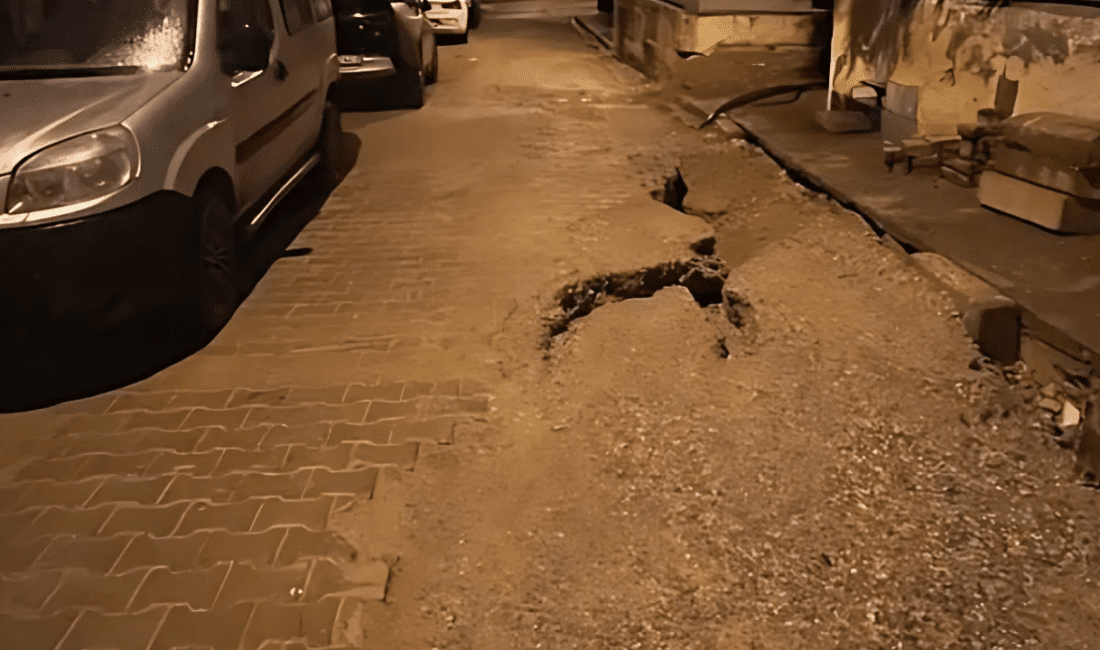 İzmir’in Konak ilçesi Çınartepe Mahallesi 2638. Sokak’ta yapılan kazı çalışmaları