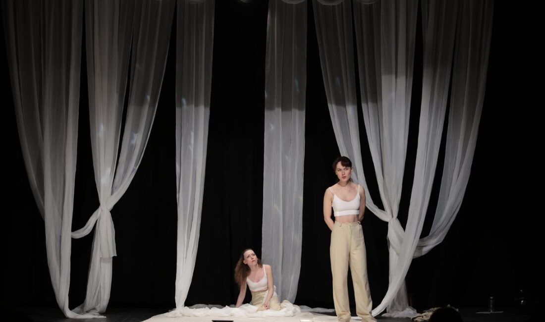 Konak Belediyesi’nin ev sahipliğinde düzenlenen Türkiye’nin ve Avrupa’nın kadın temalı