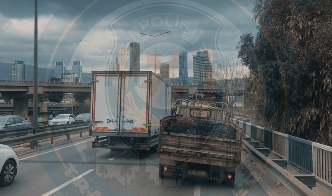 Mürselpaşa Bulvarı üzerinde meydana gelen bir araç arızası, trafikte önemli