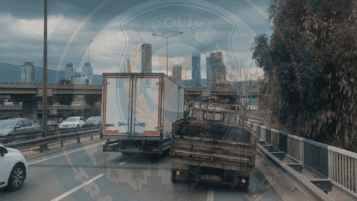 Mürselpaşa Bulvarı üzerinde meydana gelen bir araç arızası, trafikte önemli