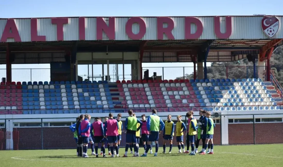 Rus devi Zenit’ten Altınordu’ya ziyaret ve övgü dolu sözler: Bölgedeki en iyi futbol üstlerinden biri İzmir ekibi Altınordu, spor altyapısını geliştirme hedefi doğrultusunda dünya kulüplerinin