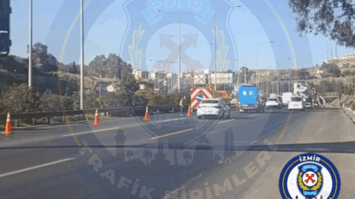 İzmir Bayraklı-Bornova yol ayrımından Karşıyaka istikametine doğru Tüneller mevkiinde, bariyer