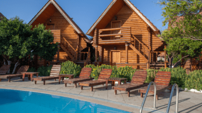 İzmir’de son dönemde sosyal medya üzerinde artan sahte sahte otel