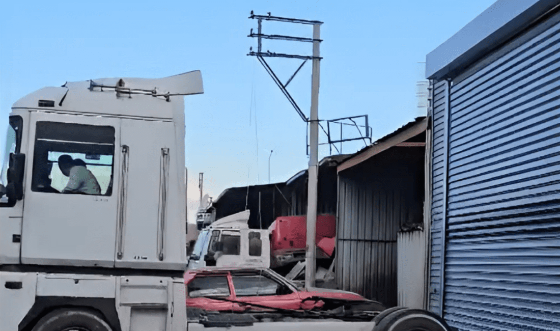 İzmir’in Bornova ilçesi Pınarbaşı 5. Sanayi Sitesi 7419. Sokak’ta kopan