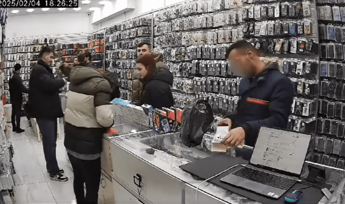 İzmir‘in Konak ilçesi, Çankaya semtinde bulunan bir telefon dükkanında, sahte
