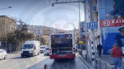 İzmir’in Konak ilçesi Eşrefpaşa Caddesi üzerinde, İki Çeşmelik çıkışında bir