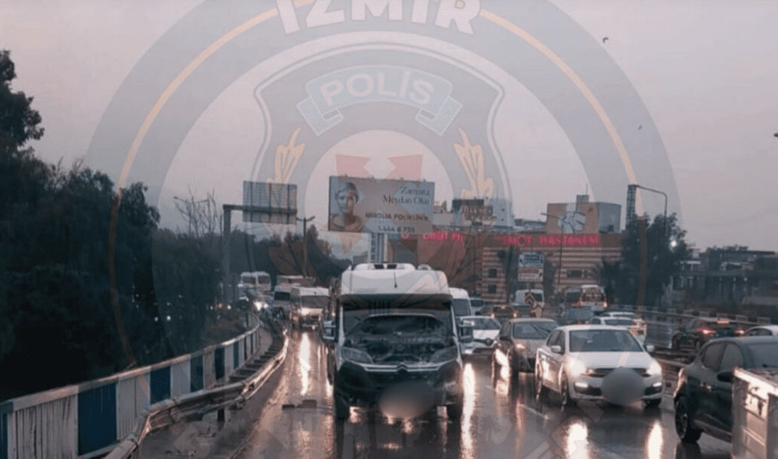 İzmir’in Yeşildere Caddesi üzerinde, Bornova istikametine doğru Hilal Köprü mevkiinde