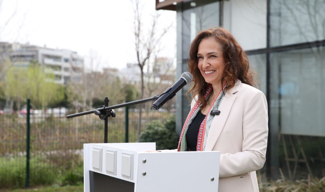 Karşıyaka Belediyesi Bilge Çınarlar Sağlıklı Yaş Alma Merkezi, “Yaşlılara Saygı