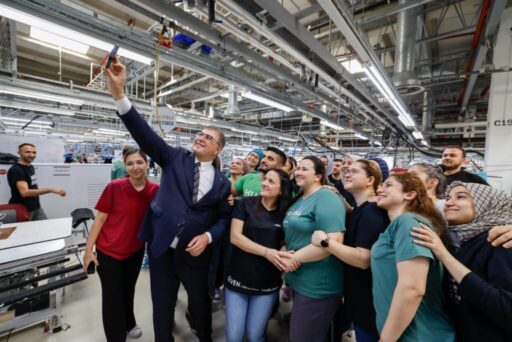 İzmir Büyükşehir Belediye Başkanı Dr. Cemil Tugay ile eşi Öznur