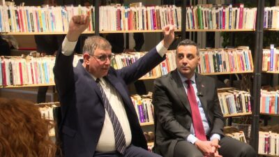 İzmir Büyükşehir Belediye Başkanı Dr. Cemil Tugay, Çiğli’de yurttaşlarla iftarda