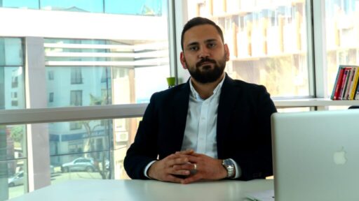 Anahtar Parti İzmir, PKK terör örgütünün siyasi uzantısı olan DEM