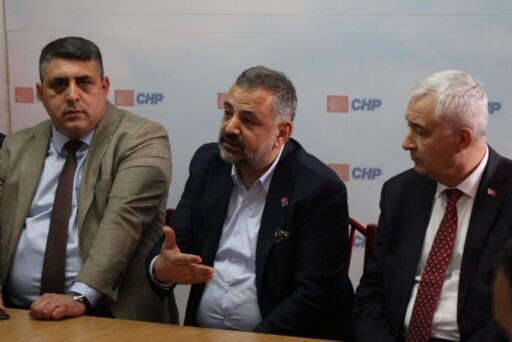 Üyelere ön seçime katılım çağrısı yapan CHP İzmir İl Başkanı
