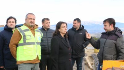 Manisa Büyükşehir Belediye Başkanı Ferdi Zeyrek'in öncülüğünde, Alaşehir'in kronikleşmiş su