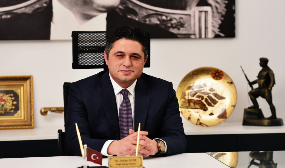 Aliağa Belediye Başkanı Serkan Acar, İzmir Büyükşehir Belediye Başkanı Cemil