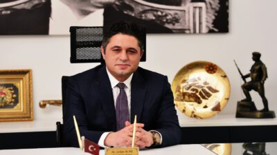 Aliağa Belediye Başkanı Serkan Acar, İzmir Büyükşehir Belediye Başkanı Cemil