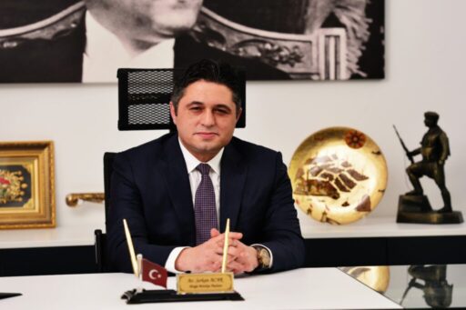 Aliağa Belediye Başkanı Serkan Acar, İzmir Büyükşehir Belediye Başkanı Cemil