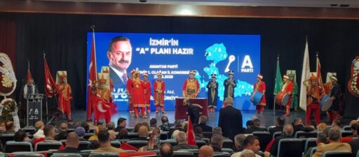 Anahtar Parti İzmir İl Başkanlığı 1. Olağan Kongresi’ni Selahattin Akçiçek
