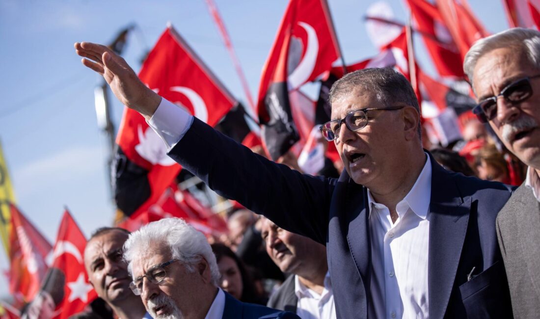 Ekrem İmamoğlu’nun tutuklanmasını protesto etmek üzere İstanbul Maltepe'de düzenlenen mitinge