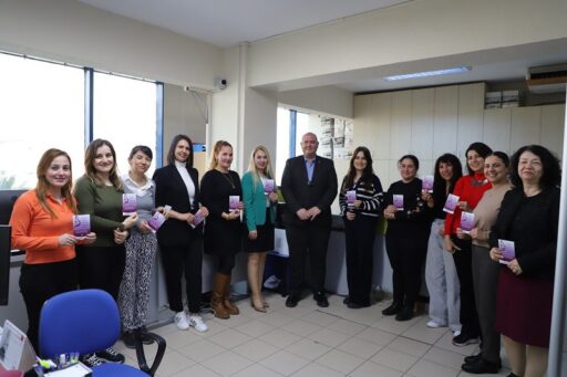 Başkan İlkay Çiçek, belediyede ki kadın personelleri unutmadı.