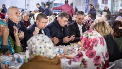 İzmir Büyükşehir Belediye Başkanı Dr. Cemil Tugay, ramazan ayının üçüncü
